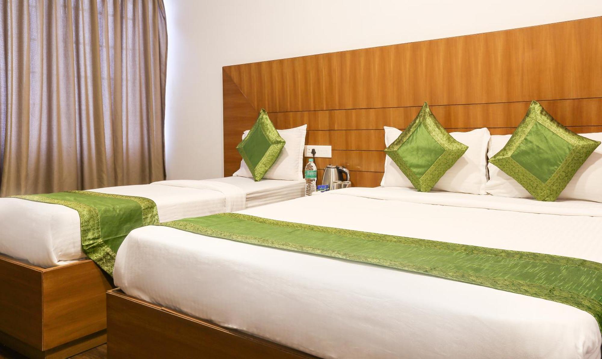 אוטי Treebo Skydale Inn & Suites With Mountain View מראה חיצוני תמונה