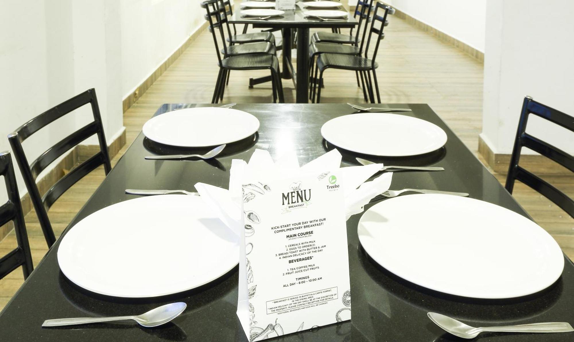 אוטי Treebo Skydale Inn & Suites With Mountain View מראה חיצוני תמונה