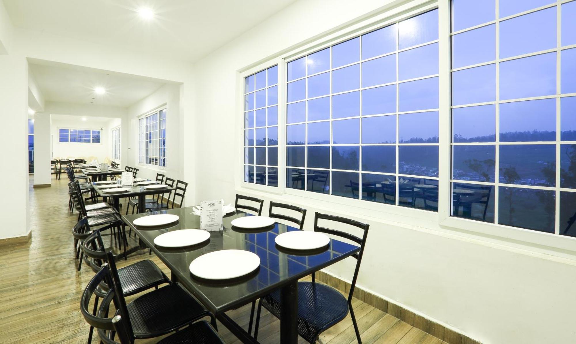 אוטי Treebo Skydale Inn & Suites With Mountain View מראה חיצוני תמונה
